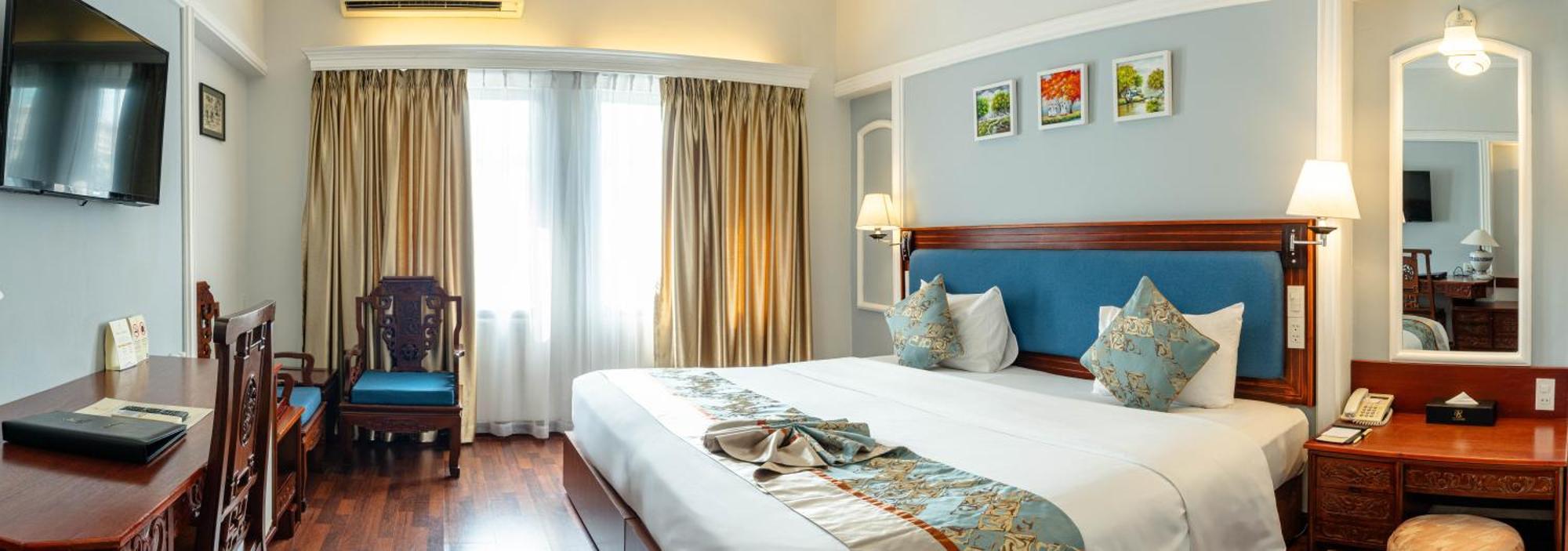 Royal Saigon Отель 4*
