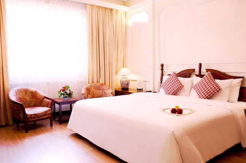 Royal Saigon Отель 4*