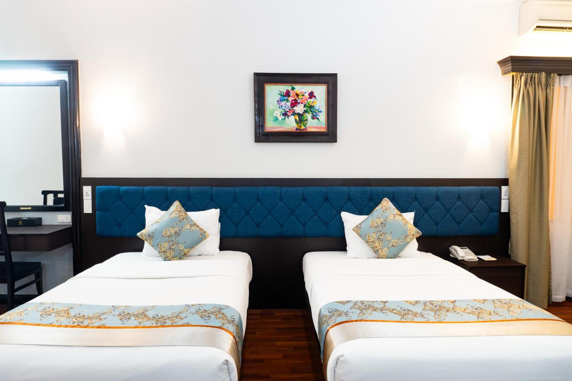 Royal Saigon होटल 4*